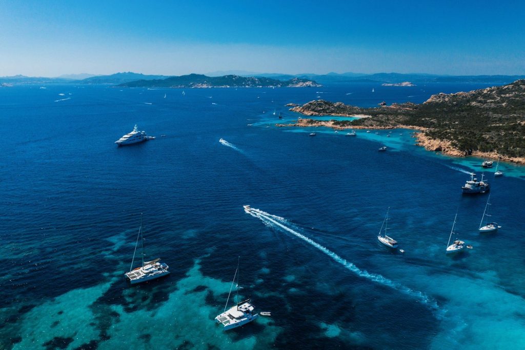 Mare di Sardegna con Navi